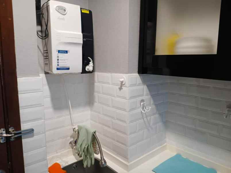 disewakan rumah jl salemba raya