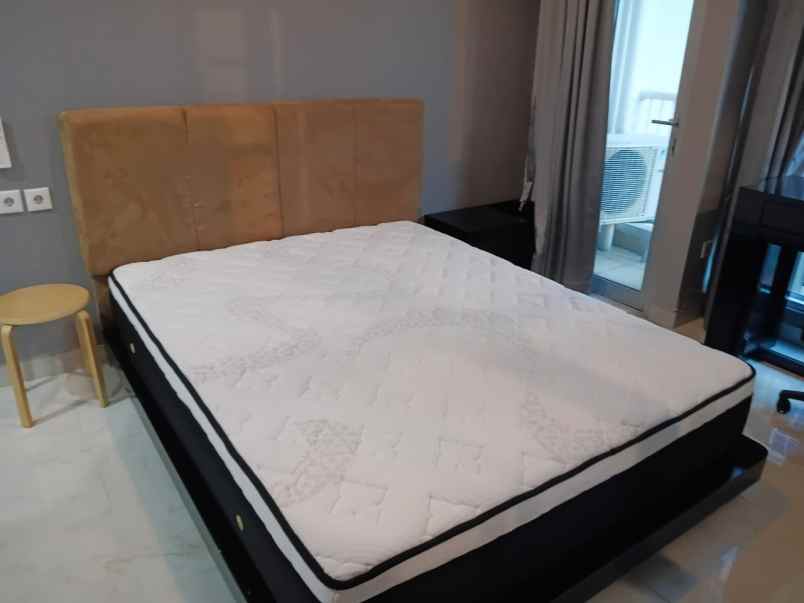 disewakan rumah jl salemba raya