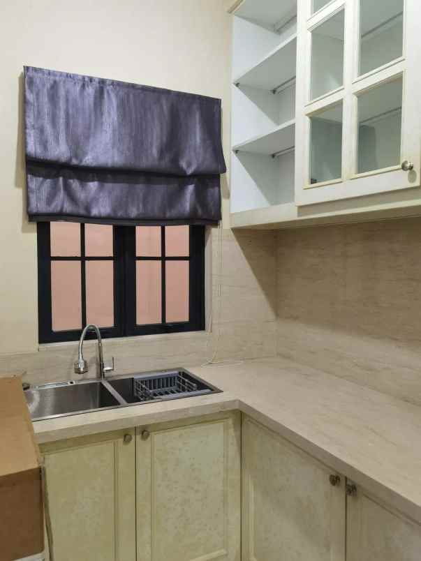 disewakan rumah kelurahan wanakerta