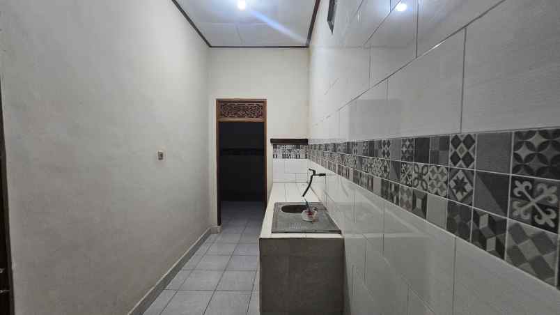 disewakan rumah lantai 1 kerobokan