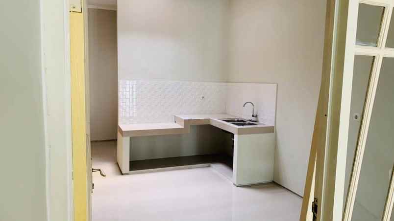 disewakan rumah nirwana eksekutif