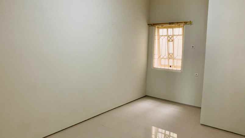 disewakan rumah nirwana eksekutif