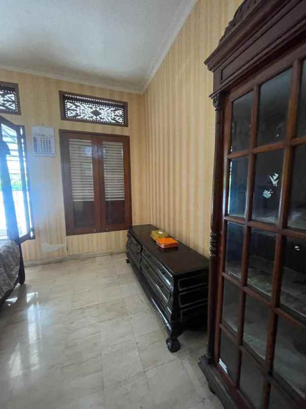 disewakan rumah rengas