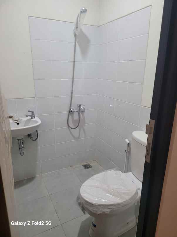 disewakan rumah rumah rolling hills