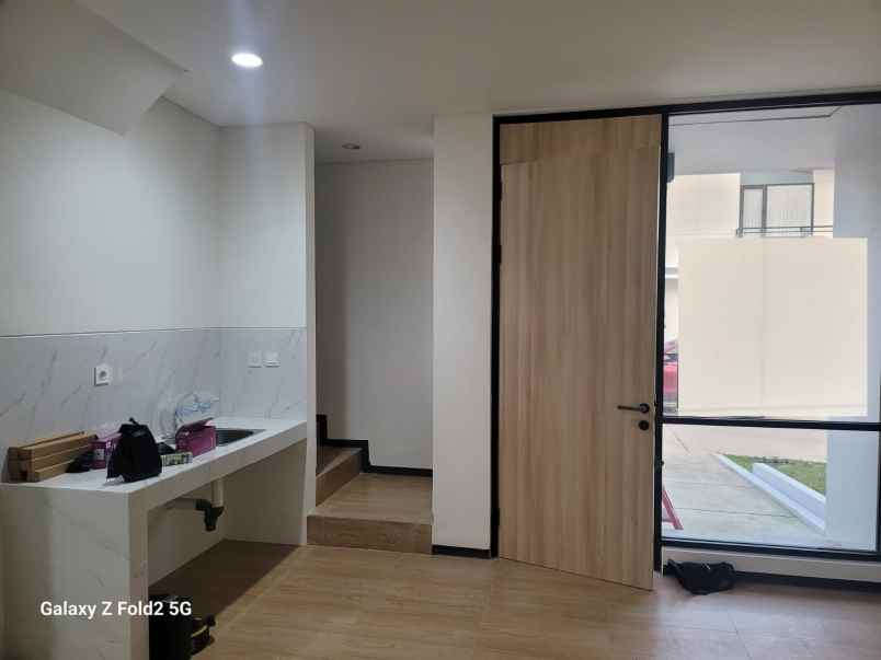 disewakan rumah rumah rolling hills