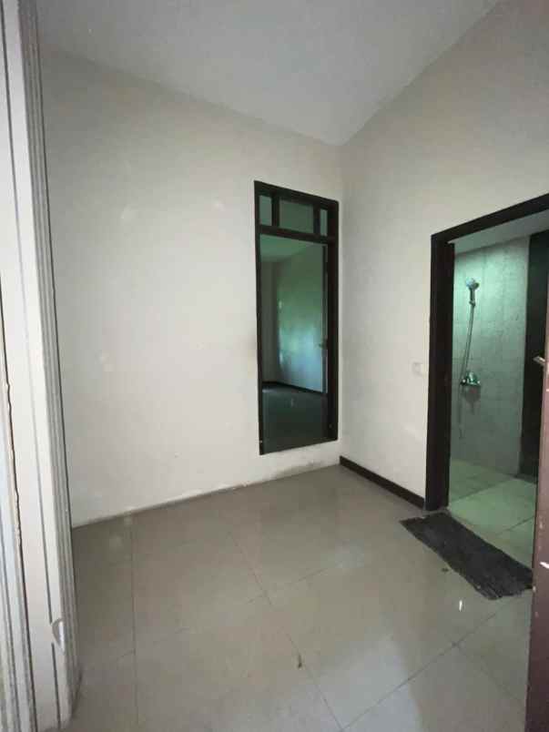 disewakan rumah setrasari