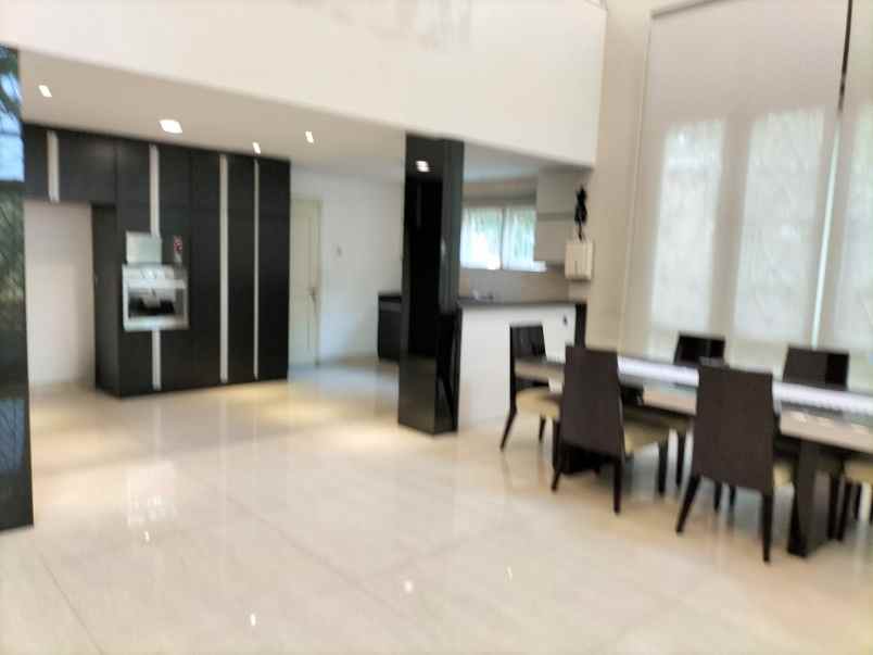 disewakan town house di taman resort mediternia pik