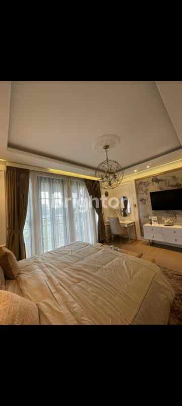 european style house close to pondok indah