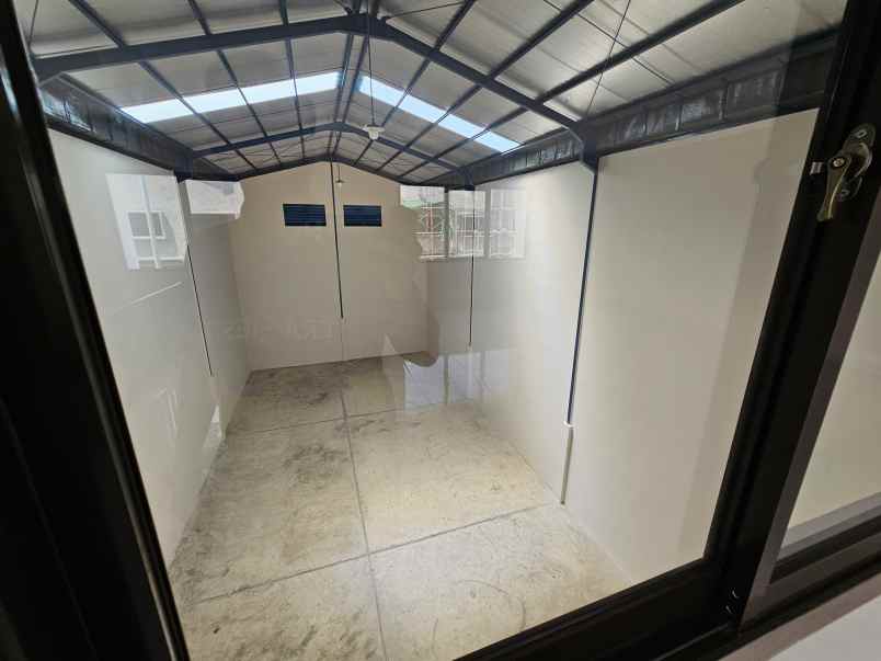 gudang baru siap huni di moh toha tangerang