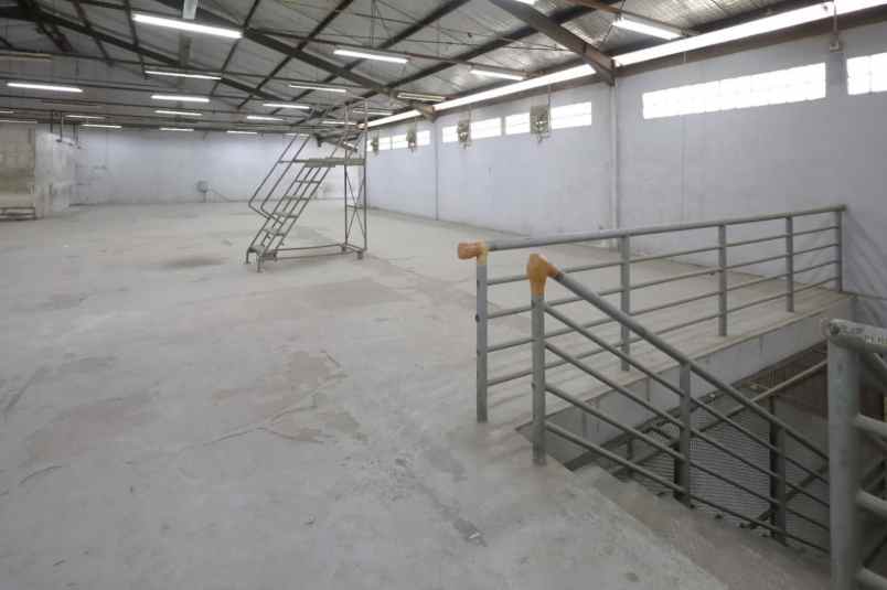 gudang dan kantor hook strategis sunter jakarta utara