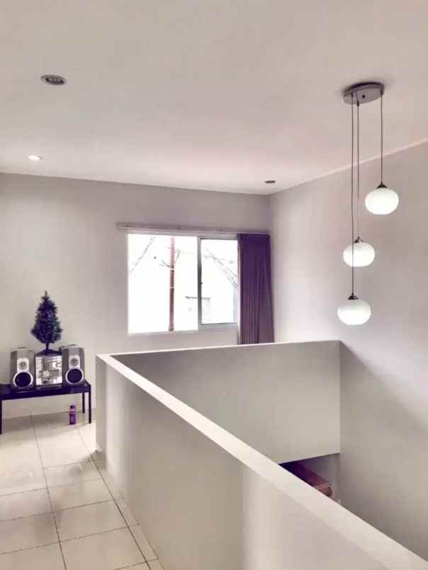 hot deal sale miliki rumah bagus 2 lantai setra indah