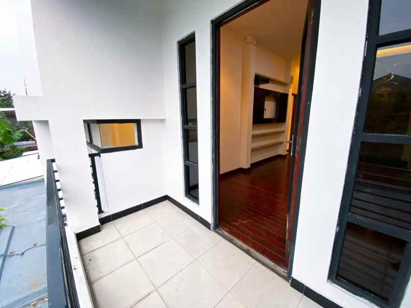 hot listing rumah secondary di bintaro sektor 9