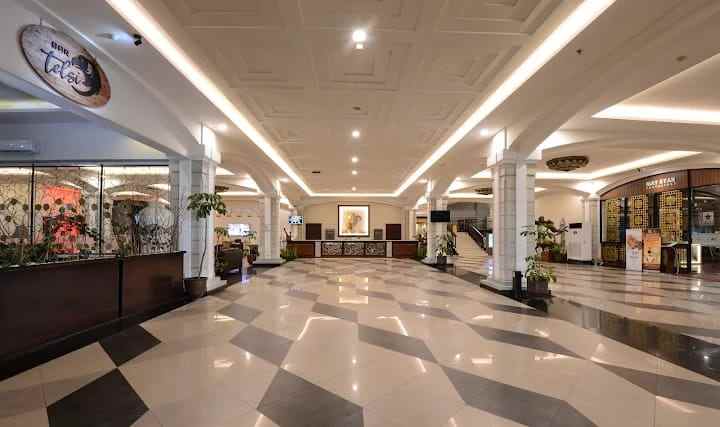 hotel mewah bintang 4 di jogja dekat terminal jombor