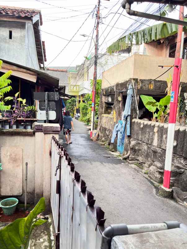 hunian akses motor dekat jl pancoran barat vii jakarta