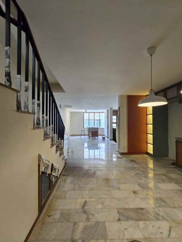 hunian dengan desain mewah di cipinang