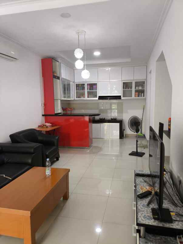 jual cepat rumah 2 lantai di cluster eropa sedayu city