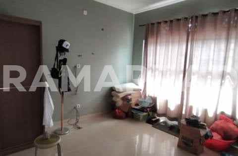 jual rumah 2 lantai 4 kamar kebo iwa denpasar