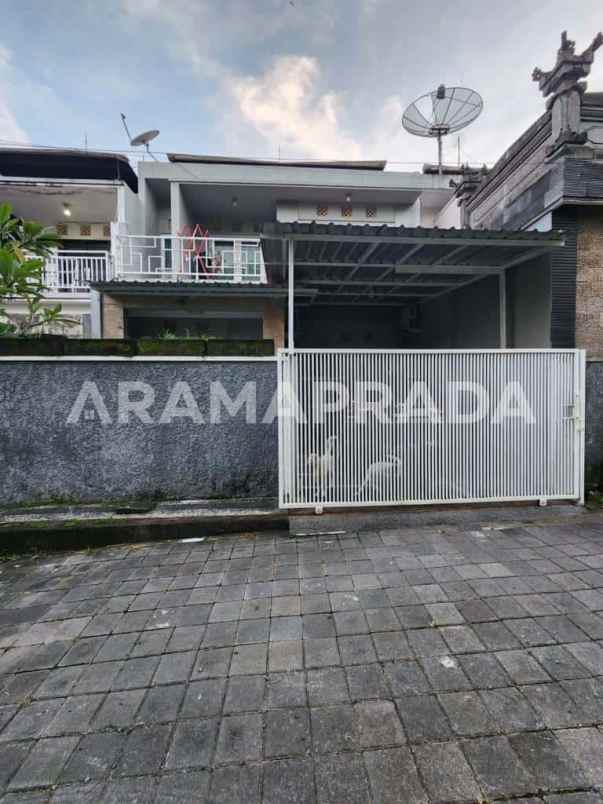 jual rumah 2 lantai 4 kamar kebo iwa denpasar