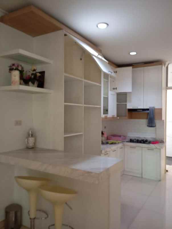 jual rumah furnished taman ratu indah jak bar