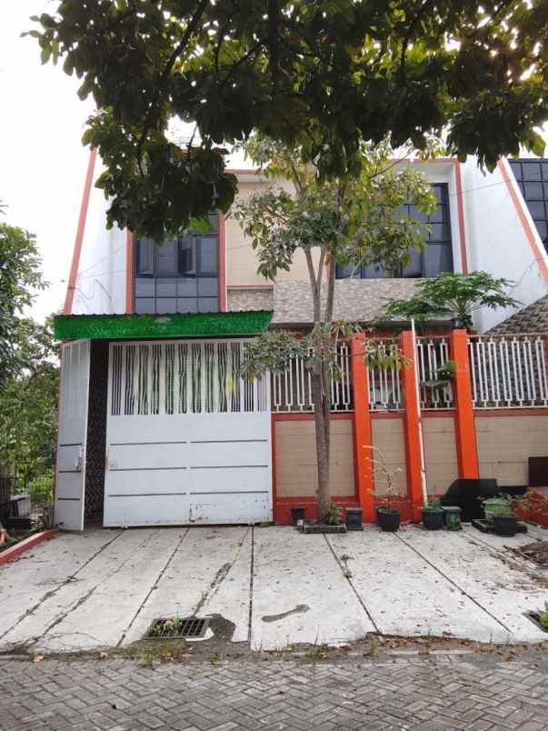 jual rumah gayungsari strategis