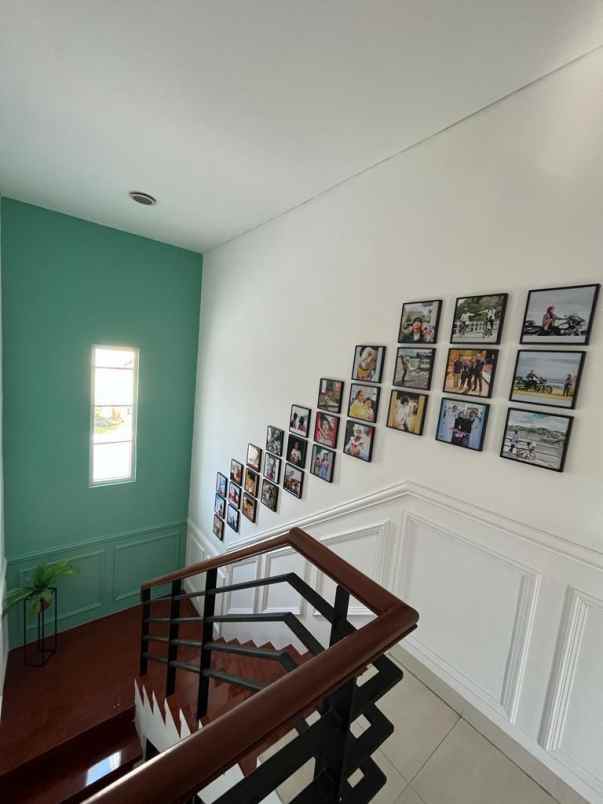 jual rumah hook kolam renang raffles hills cibubur