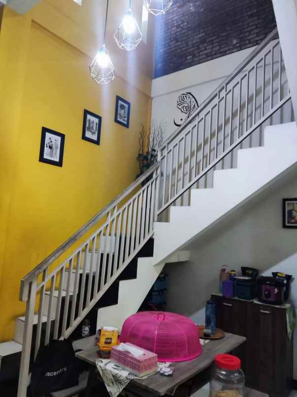 jual rumah jl kelapa siap huni wage taman sidoarjo