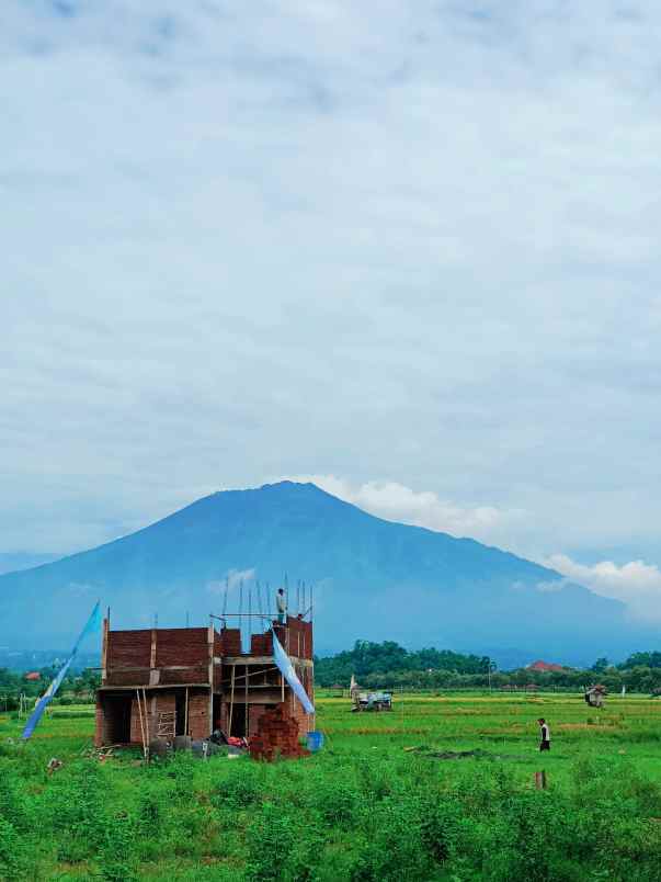 jual rumah lokasi strategis view pegunungan