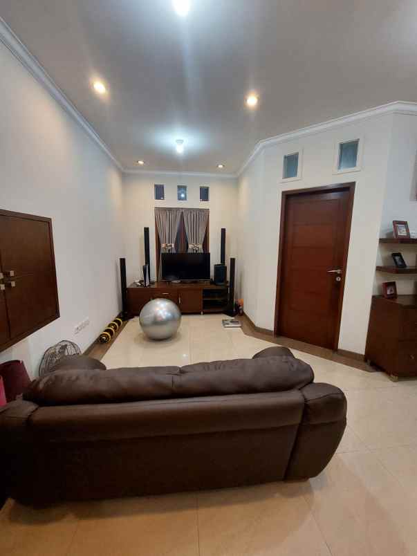 jual rumah siap huni semi furnish citra gran cibubur