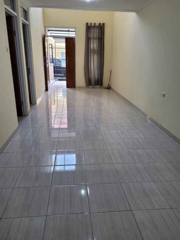 jual rumah sudah renov citra 5 jak bar