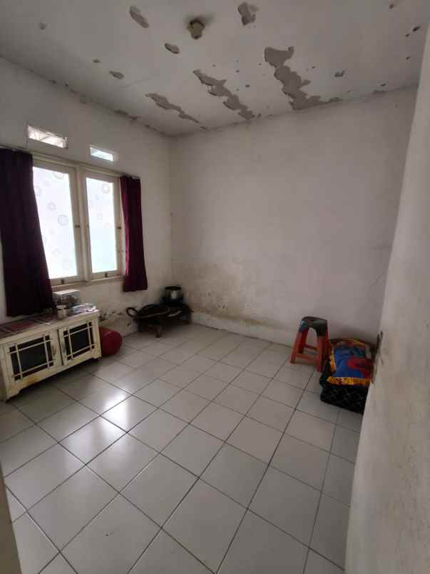 over kredit full renovasi di pesona kahuripan 4