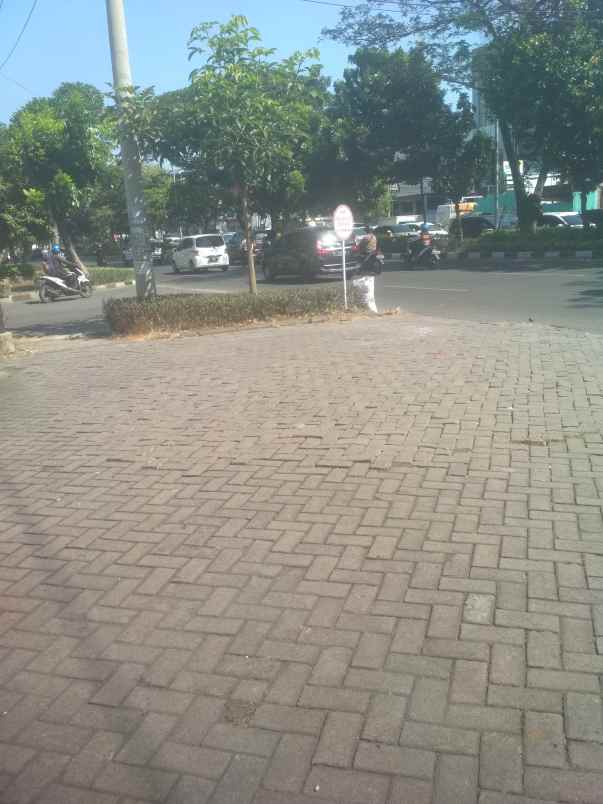 ruko dekat jalan kembar central