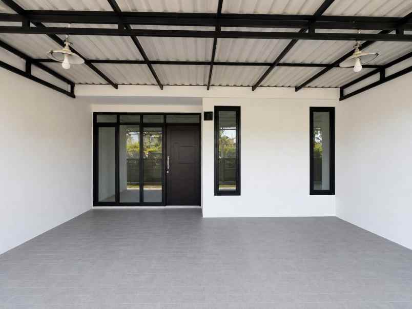 rumah 1 lantai masih bagus surabaya barat