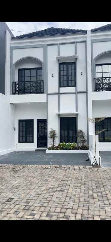 rumah 2 lantai 600 jutaan lokasi di cemorokandang