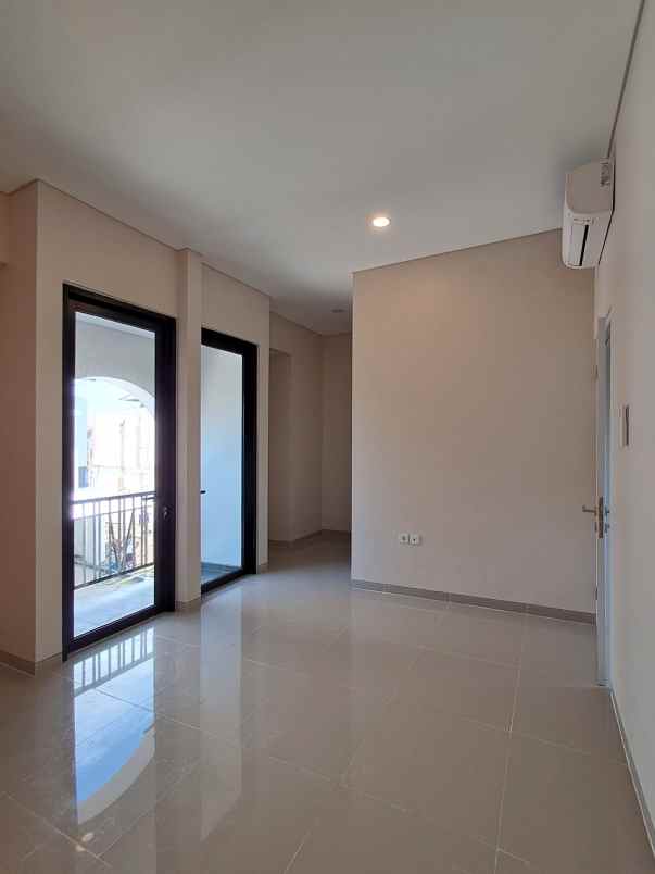 rumah 2 lantai di cluster banyumanik semarang