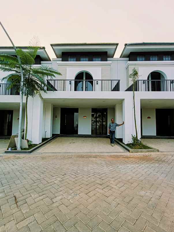 rumah 2 lantai di cluster banyumanik semarang