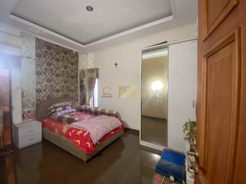 rumah 2 lantai di sambilegi maguwoharjo bawah pasaran