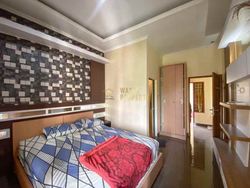 rumah 2 lantai di sambilegi maguwoharjo bawah pasaran