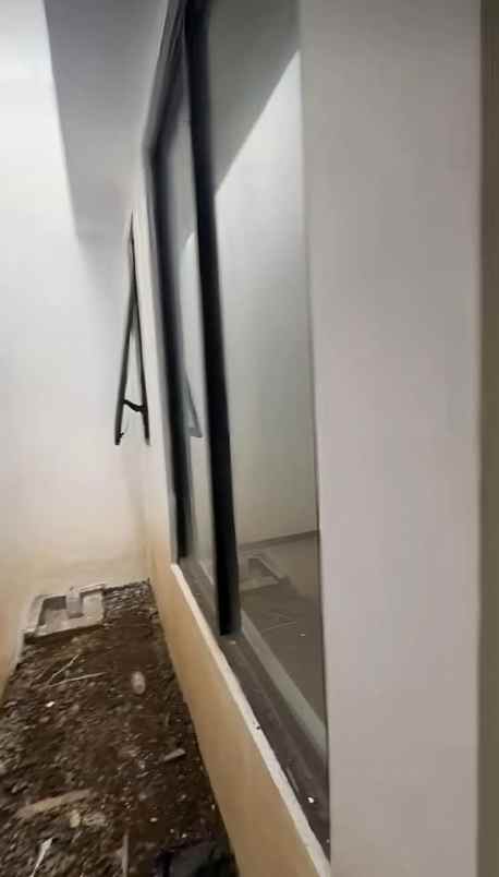 rumah 2 lantai lokasi di cemorokandang malang