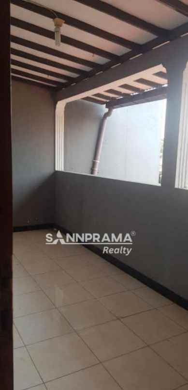 rumah 2 lantai luas 250m2 di tanah baru depok ashiml