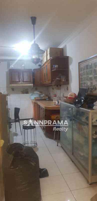 rumah 2 lantai luas 250m2 di tanah baru depok ashiml