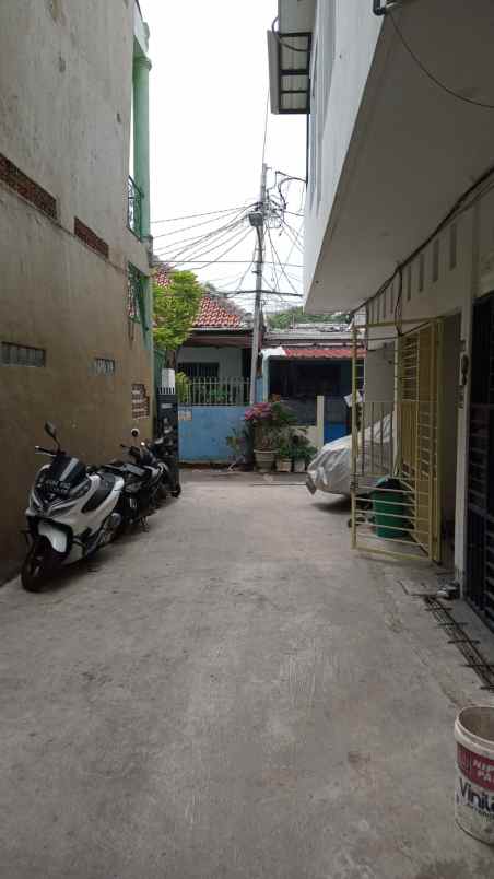 rumah 3 lantai senen jakarta pusat take over