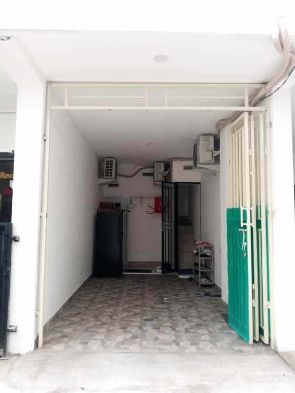 rumah 3 lantai senen jakarta pusat take over