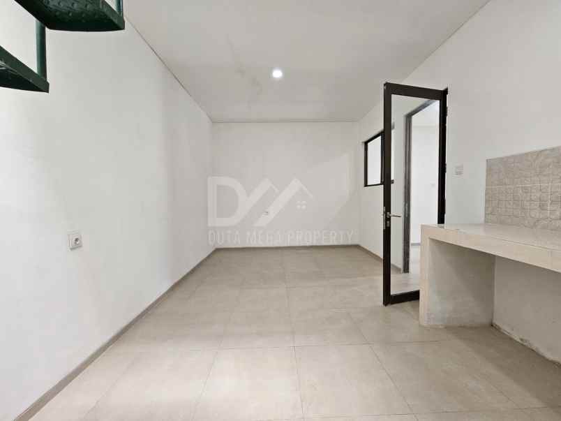 rumah asri dan nyaman di graha raya bintaro