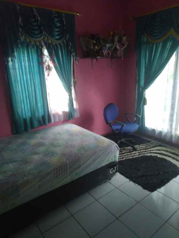 rumah asri dan tanah luas full furnish kuningan jabar