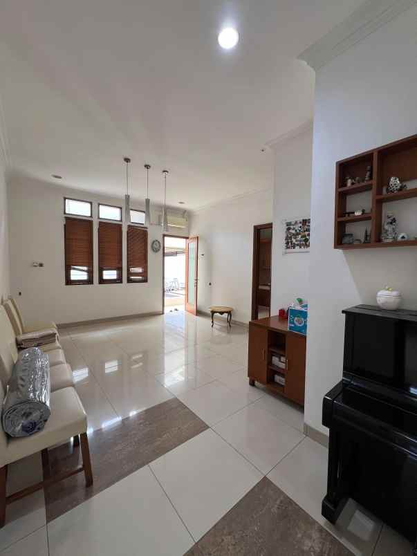 rumah bagus dekat mall di villa galaxy bekasi selatan