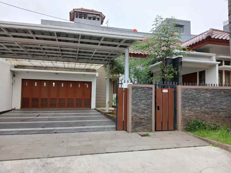 rumah bagus dekat mall di villa galaxy bekasi selatan
