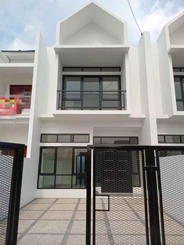 rumah baru 4 unit cisaranten kulon arcamanik bandung