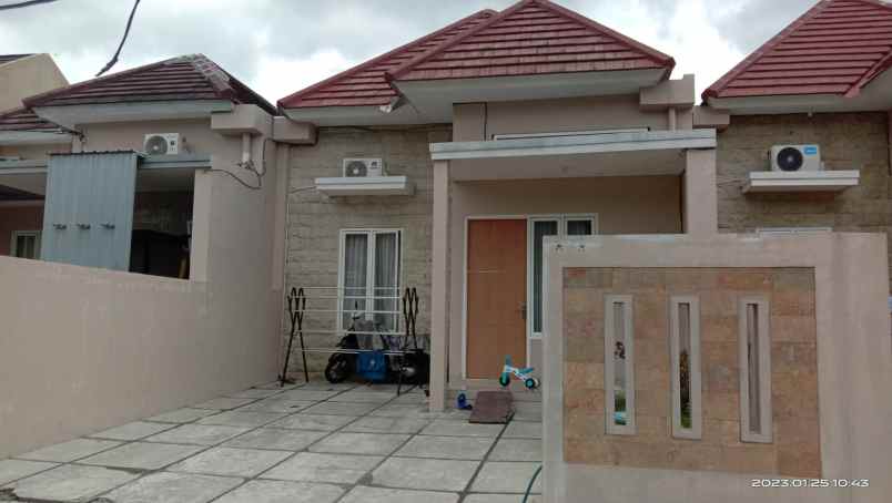 rumah baru cantik dan luas di sleman jogja