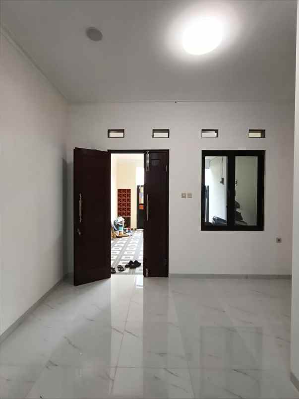 rumah baru lokasi strategis di rawasari jakpus