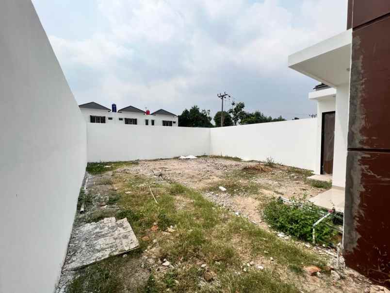 rumah baru luas 200 m di cluster seion kelapa dua